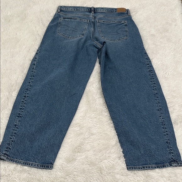 ⭐️ American Eagle Stretch Barrel Jeans - Picture 2 of 5